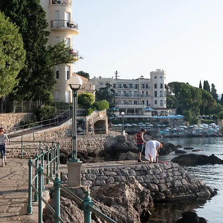 Azureo With Ocean View アパート