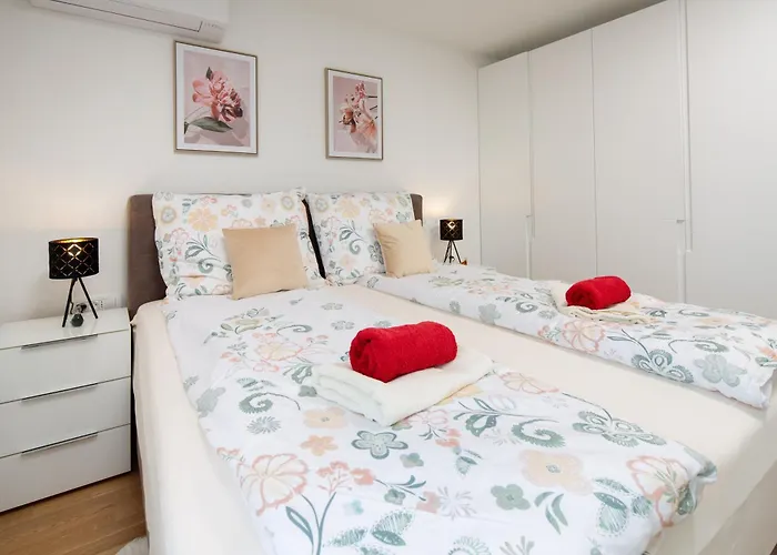 Azureo With Ocean View * 오파티아