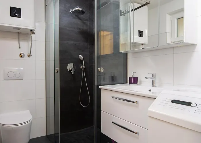 아파트 Azureo With Ocean View 오파티아