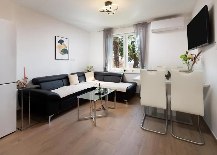 Azureo With Ocean View 아파트 오파티아