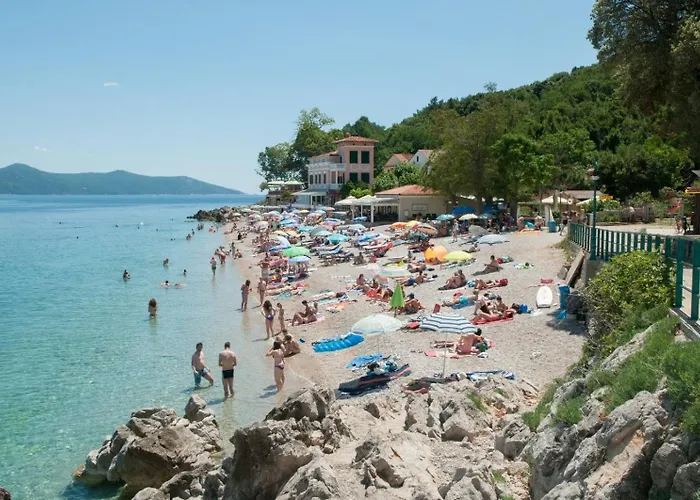 아파트 Azureo With Ocean View 오파티아