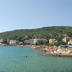 Апартаменты Azureo With Ocean View By Stadtlandnest Опатия