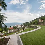 Azureo With Ocean View By Stadtlandnest